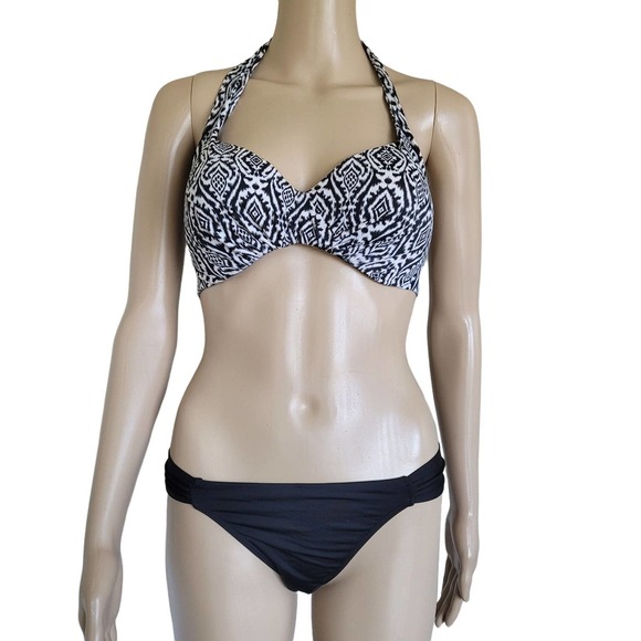 Victoria's Secret Black/White Printed Halter Padded Bikini Top Swimsuit Size M - Picture 1 of 10